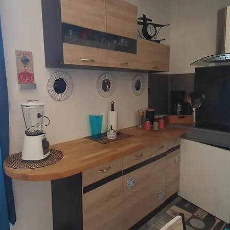 Chez Micka דירה קרקסון